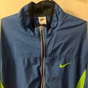 VINTAGE NIKE WINDBREAKER — CLEAN COLORBLOCK HEAT